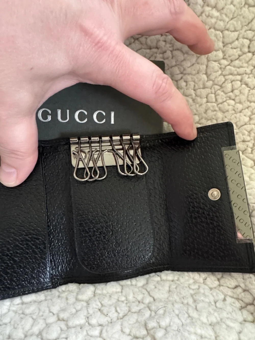 Gucci Black Pebble Leather Card & Key Holder with Signature Metal Trim - Picture 3 of 8